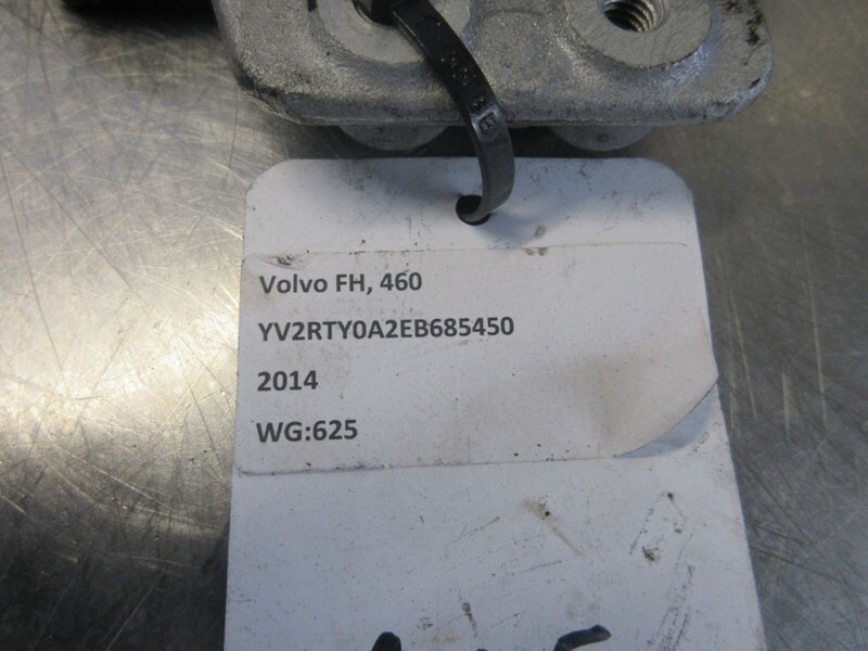 Volvo FH 21767462 VERBINDINGSPIJP EURO 6 - מנוע וחלקים עבור משאית: תמונה 4 Volvo FH 21767462 VERBINDINGSPIJP EURO 6 - מנוע וחלקים עבור משאית: תמונה 4