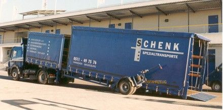 SLSK220 - סמיטריילר עם מטען נמוך: תמונה 1 SLSK220 - סמיטריילר עם מטען נמוך: תמונה 1