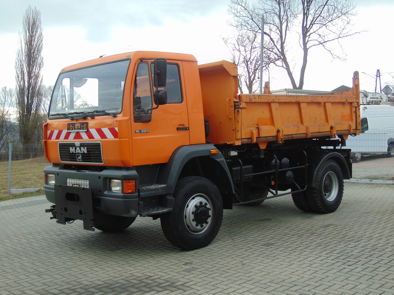 MAN 18-224 4x4 KIPER - מזהיר: תמונה 1 MAN 18-224 4x4 KIPER - מזהיר: תמונה 1