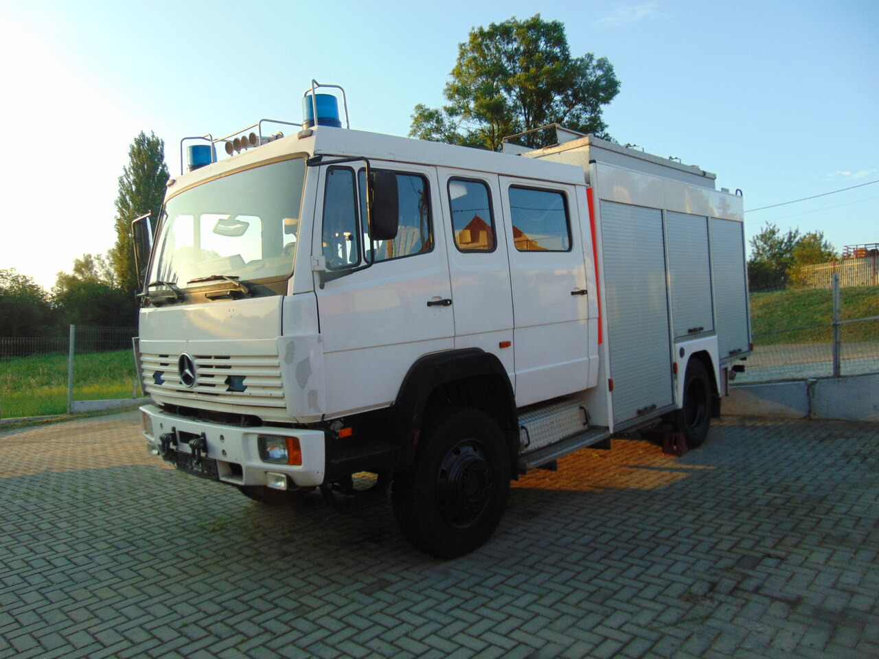 MERCEDES-BENZ 1124AF 4x4 MAGIRUS - כלי רכב עירוני/ מיוחד: תמונה 1 MERCEDES-BENZ 1124AF 4x4 MAGIRUS - כלי רכב עירוני/ מיוחד: תמונה 1