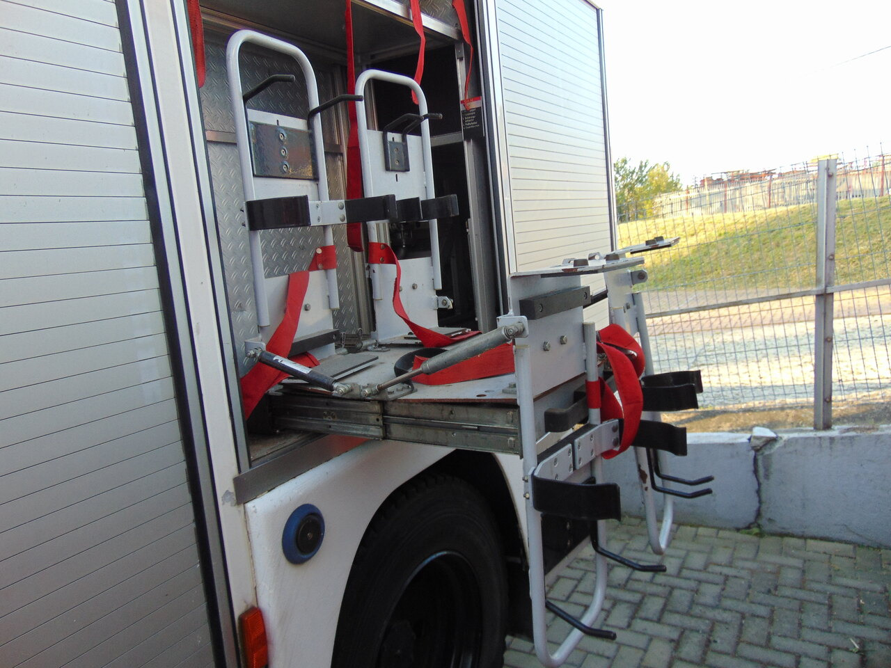 משאית אש MERCEDES-BENZ 1124AF 4x4 MAGIRUS: תמונה 9