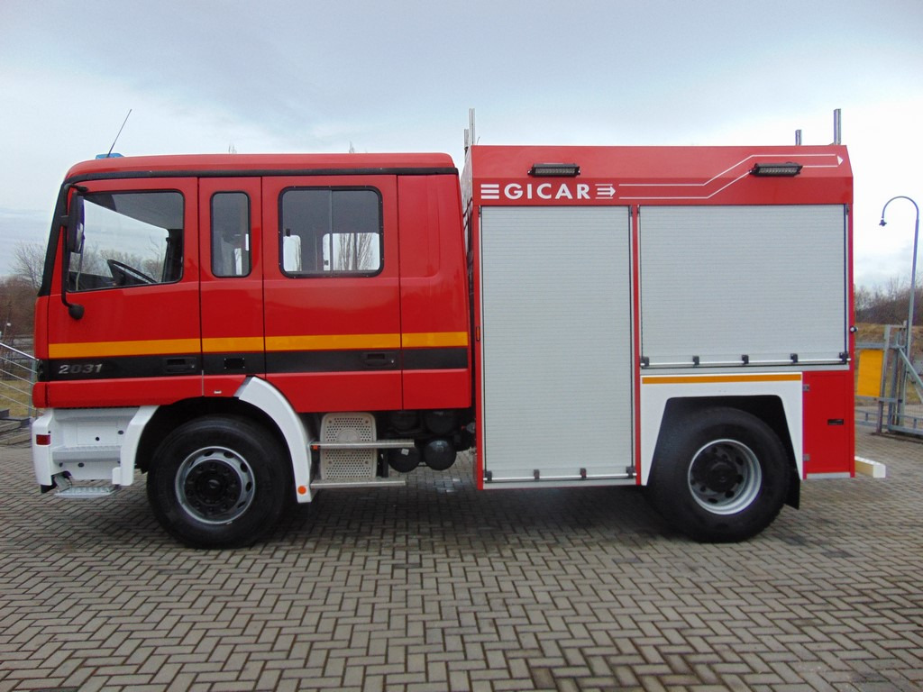 MERCEDES-BENZ Actros 2031 V8 GICAR - משאית אש: תמונה 5 MERCEDES-BENZ Actros 2031 V8 GICAR - משאית אש: תמונה 5