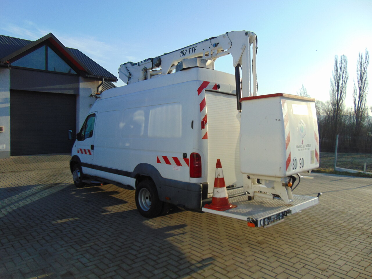 RENAULT Mascott 2,8dCi 110 L2H3 France Elevateur 152TTF 162TTF - פלטפורמה אווירית: תמונה 3 RENAULT Mascott 2,8dCi 110 L2H3 France Elevateur 152TTF 162TTF - פלטפורמה אווירית: תמונה 3