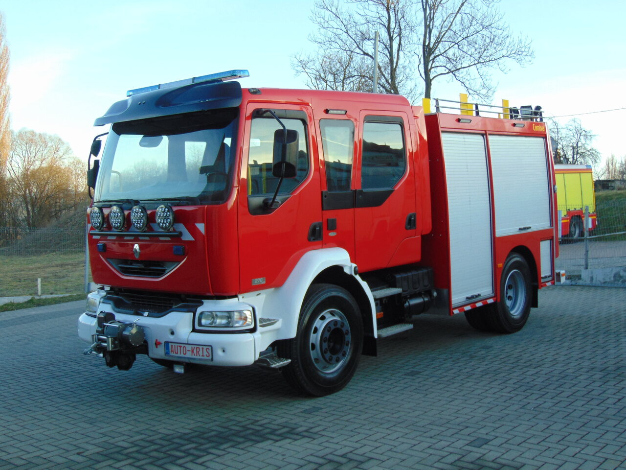 RENAULT Midlum 270dCi Camiva - משאית אש: תמונה 1 RENAULT Midlum 270dCi Camiva - משאית אש: תמונה 1