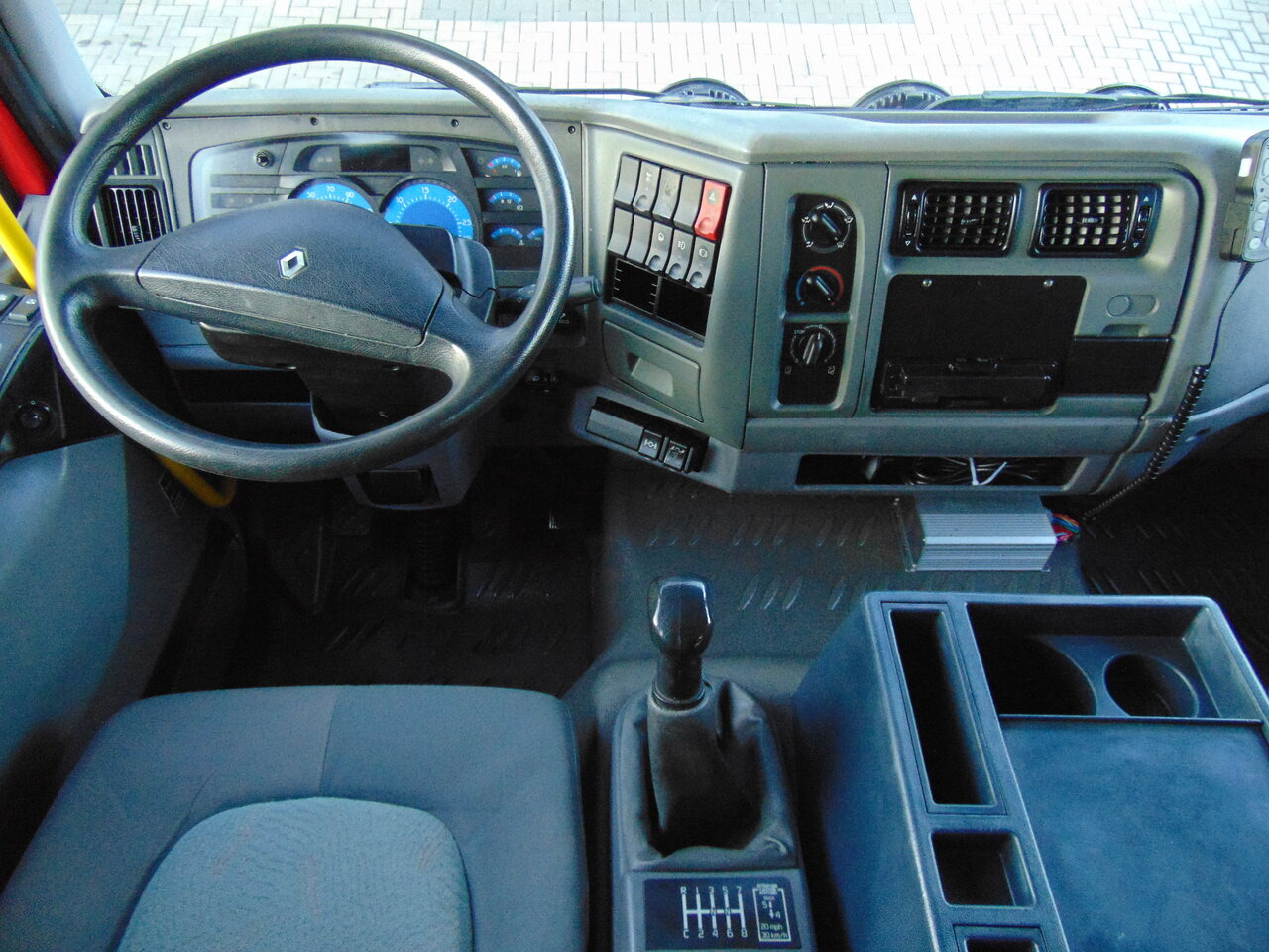 משאית אש RENAULT Midlum 270dCi Camiva: תמונה 19