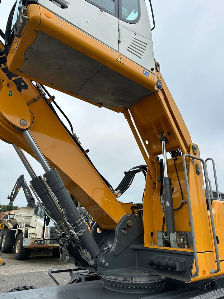 Liebherr LH 30 M - מטפל בפסולת/ תעשייתי: תמונה 2 Liebherr LH 30 M - מטפל בפסולת/ תעשייתי: תמונה 2