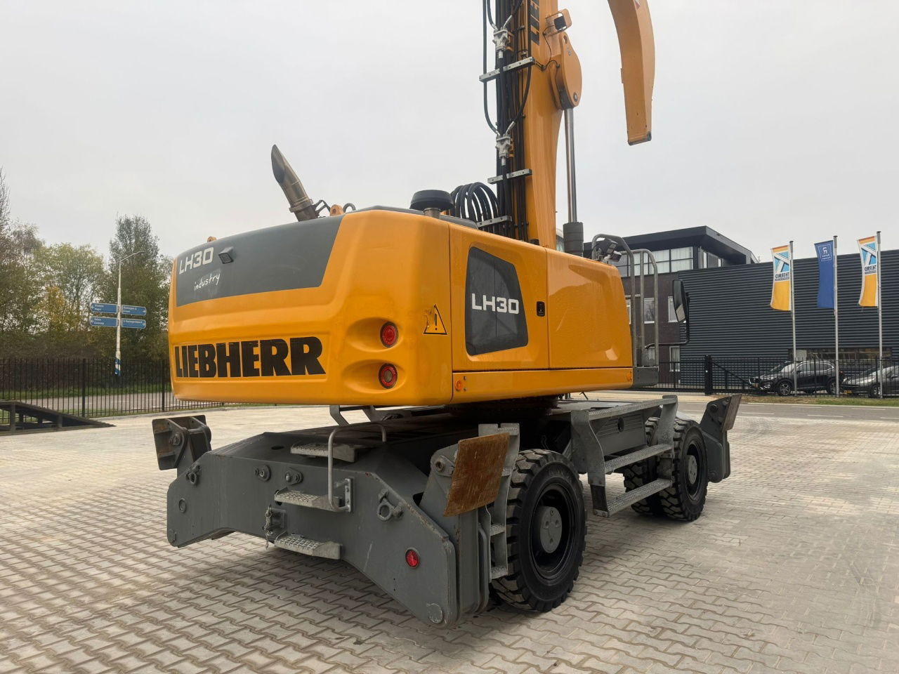 Liebherr LH30 - מחפר הריסה: תמונה 3 Liebherr LH30 - מחפר הריסה: תמונה 3