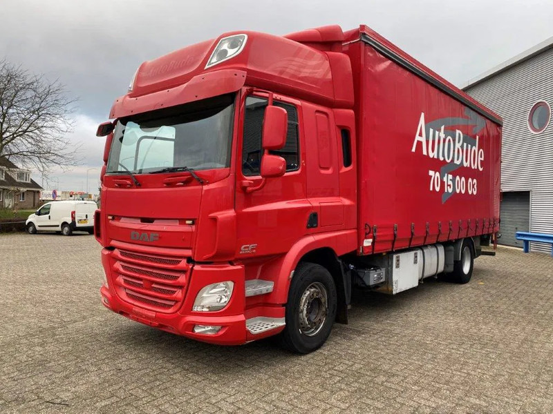 DAF CF400 / CURTAIN SAILS / BIG PLATFORM 2500 KG / DEB / NAVI / FULL-AIR / LWDS / ACC / AUTOMATIC / EURO-6 / 2015 - משאית תיבה: תמונה 1 DAF CF400 / CURTAIN SAILS / BIG PLATFORM 2500 KG / DEB / NAVI / FULL-AIR / LWDS / ACC / AUTOMATIC / EURO-6 / 2015 - משאית תיבה: תמונה 1