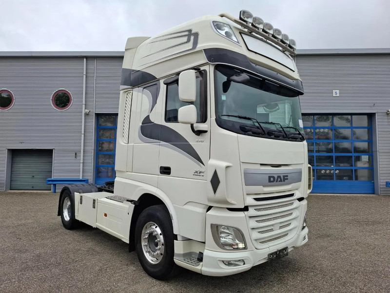 DAF XF106-460 / DEB / TUV:20-01-2026 / 753438 KM / FRIDGE / ACC / LWDS / SMART TACHO / ALCOA / AUTOMATIC / EURO-6 / 2017 - יחידת טרקטור: תמונה 2 DAF XF106-460 / DEB / TUV:20-01-2026 / 753438 KM / FRIDGE / ACC / LWDS / SMART TACHO / ALCOA / AUTOMATIC / EURO-6 / 2017 - יחידת טרקטור: תמונה 2