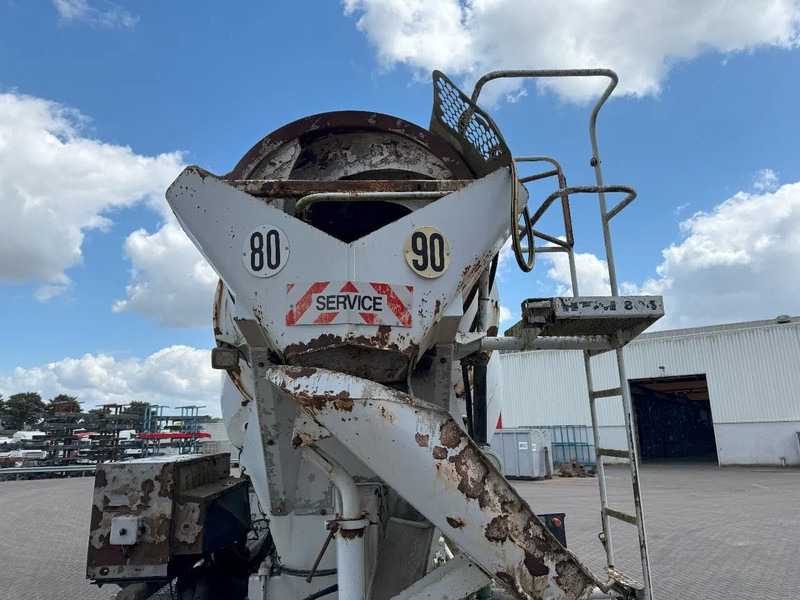 Liebherr 804 FSL 804 FSL / 8m³ / WATERTANK 500 LITER / POMP NOT INCLUDED / ! EMPTY ! / 2015 - צרופה: תמונה 4 Liebherr 804 FSL 804 FSL / 8m³ / WATERTANK 500 LITER / POMP NOT INCLUDED / ! EMPTY ! / 2015 - צרופה: תמונה 4