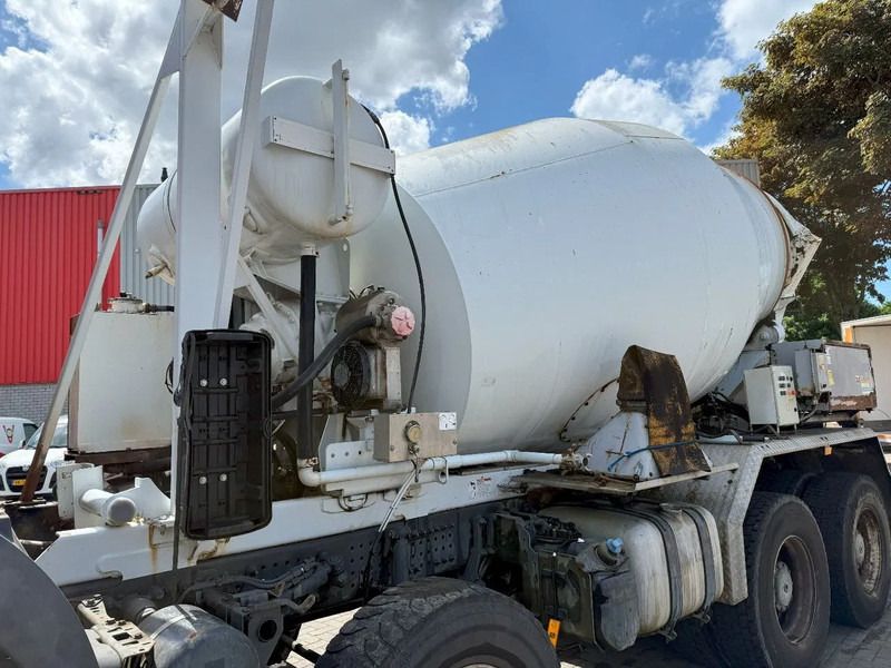Liebherr 804 FSL 804 FSL / 8m³ / WATERTANK 500 LITER / POMP NOT INCLUDED / ! EMPTY ! / 2015 - צרופה: תמונה 1 Liebherr 804 FSL 804 FSL / 8m³ / WATERTANK 500 LITER / POMP NOT INCLUDED / ! EMPTY ! / 2015 - צרופה: תמונה 1