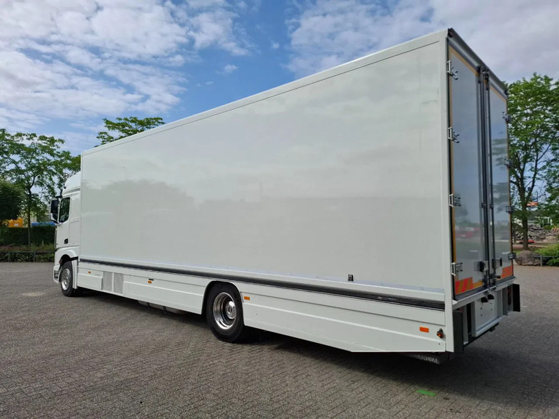 Mercedes-Benz Actros 1843 / GERMAN FLOWER TRUCK / 162021 KM / ISOLATED BOX / COOL & HEATED / NAVI / PLATFORM 1500 KG / TOP CONDITION / FULL-AI - משאית ממכר: תמונה 3 Mercedes-Benz Actros 1843 / GERMAN FLOWER TRUCK / 162021 KM / ISOLATED BOX / COOL & HEATED / NAVI / PLATFORM 1500 KG / TOP CONDITION / FULL-AI - משאית ממכר: תמונה 3