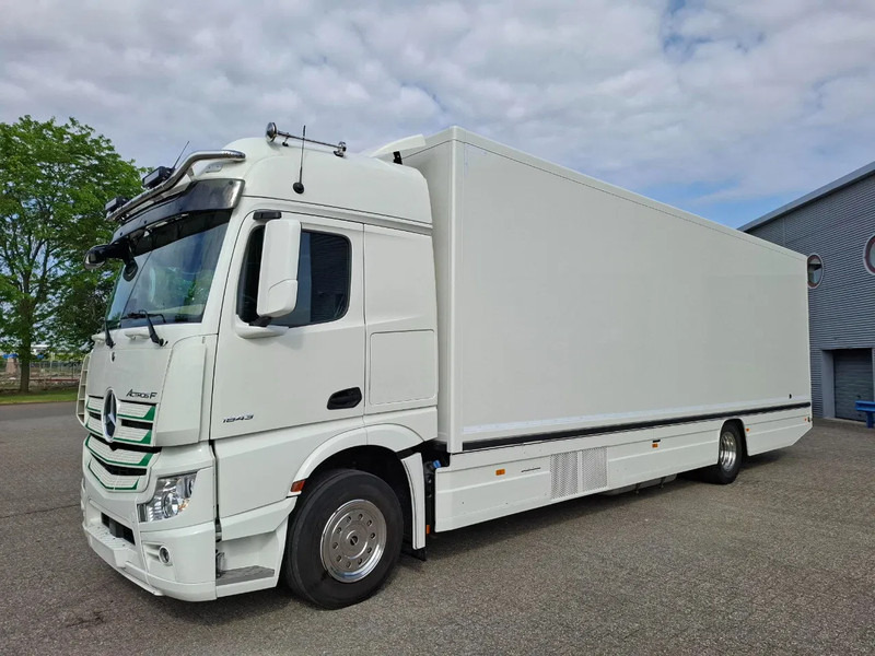 Mercedes-Benz Actros 1843 / GERMAN FLOWER TRUCK / 162021 KM / ISOLATED BOX / COOL & HEATED / NAVI / PLATFORM 1500 KG / TOP CONDITION / FULL-AI - משאית ממכר: תמונה 1 Mercedes-Benz Actros 1843 / GERMAN FLOWER TRUCK / 162021 KM / ISOLATED BOX / COOL & HEATED / NAVI / PLATFORM 1500 KG / TOP CONDITION / FULL-AI - משאית ממכר: תמונה 1