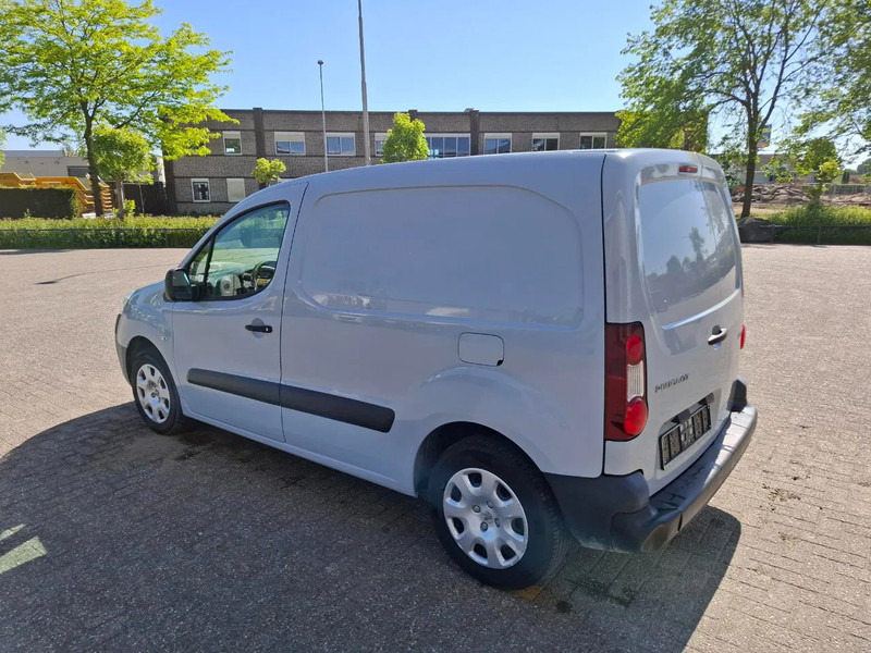Peugeot Partner 1.6 HDI / TUV:12-01-2026 / AIRCO / CLOSED BOX / MANUAL / EURO-5 b / 2015 - כלי רכב מסחרי קטן: תמונה 3 Peugeot Partner 1.6 HDI / TUV:12-01-2026 / AIRCO / CLOSED BOX / MANUAL / EURO-5 b / 2015 - כלי רכב מסחרי קטן: תמונה 3