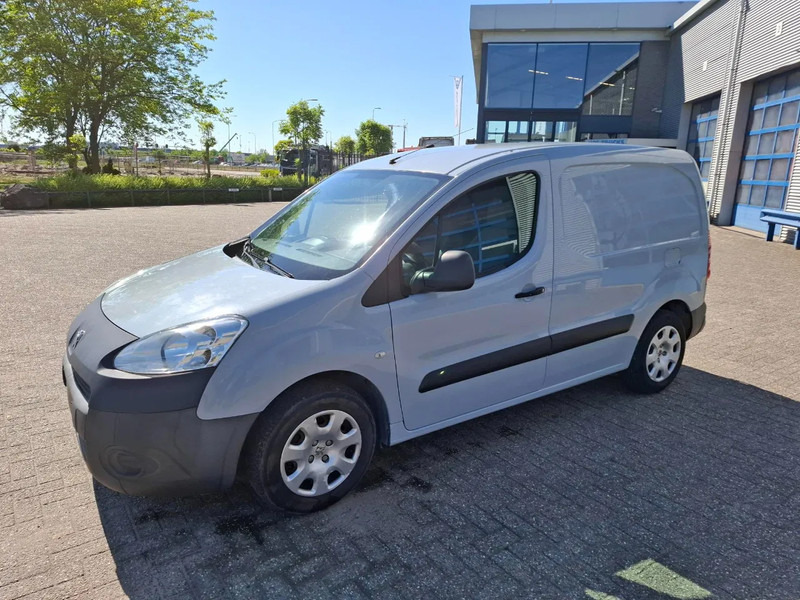 Peugeot Partner 1.6 HDI / TUV:12-01-2026 / AIRCO / CLOSED BOX / MANUAL / EURO-5 b / 2015 - כלי רכב מסחרי קטן: תמונה 1 Peugeot Partner 1.6 HDI / TUV:12-01-2026 / AIRCO / CLOSED BOX / MANUAL / EURO-5 b / 2015 - כלי רכב מסחרי קטן: תמונה 1