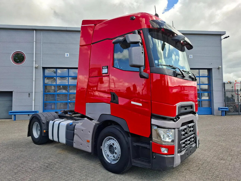 Renault T520 / RETARDER / DOUBLE TANK / TUV:19-03-2026 / PARKCOOL / ACC / LWDS / FRIDGE / AUTOMATIC / EURO-6 / 2019 - יחידת טרקטור: תמונה 2 Renault T520 / RETARDER / DOUBLE TANK / TUV:19-03-2026 / PARKCOOL / ACC / LWDS / FRIDGE / AUTOMATIC / EURO-6 / 2019 - יחידת טרקטור: תמונה 2
