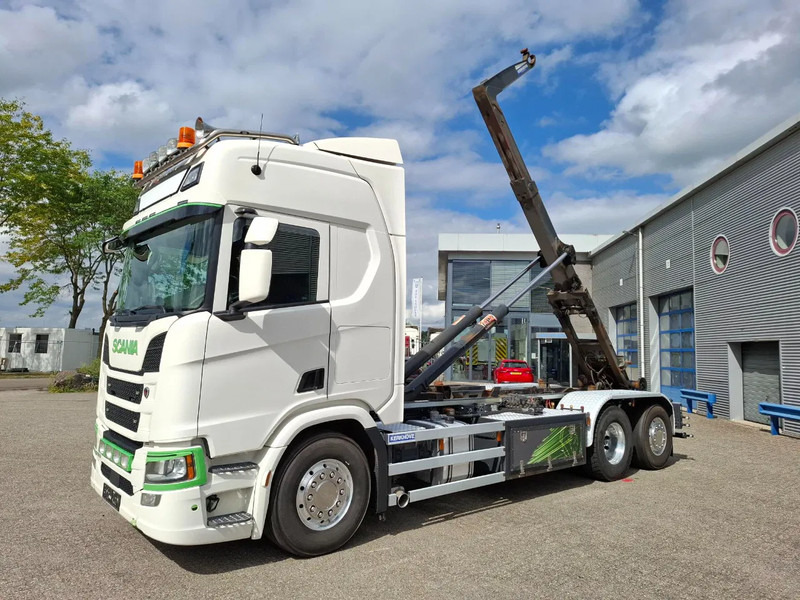 Scania NGS R500 / RETARDER / AJK HOOK 22 TON / LIFT+LENKACHSE / TUV:17-06-2026 / NAVI / LWDS / ALCOA / LEATHER / AUTOMATIC / EURO-6 / 2 - משאית הרמת וו: תמונה 1 Scania NGS R500 / RETARDER / AJK HOOK 22 TON / LIFT+LENKACHSE / TUV:17-06-2026 / NAVI / LWDS / ALCOA / LEATHER / AUTOMATIC / EURO-6 / 2 - משאית הרמת וו: תמונה 1