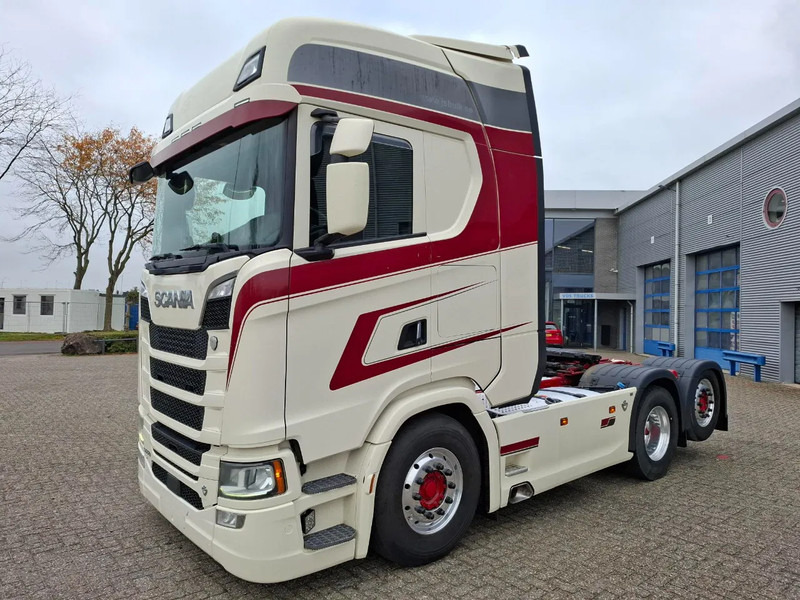 Scania NGS S650 V8 / RETARDER / 633397 KM / 9 TON FRONT AXELE / FULL-AIR / INLINER / FULL SPOILER / LEATHER / ALCOA / NAVI / FRIDGE / E - יחידת טרקטור: תמונה 1 Scania NGS S650 V8 / RETARDER / 633397 KM / 9 TON FRONT AXELE / FULL-AIR / INLINER / FULL SPOILER / LEATHER / ALCOA / NAVI / FRIDGE / E - יחידת טרקטור: תמונה 1