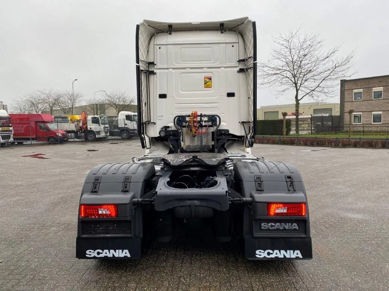Scania R520 / AUTOMATIC / NAVI /LWDS / PARK-COOL / EURO-6 / 2017 - יחידת טרקטור: תמונה 4 Scania R520 / AUTOMATIC / NAVI /LWDS / PARK-COOL / EURO-6 / 2017 - יחידת טרקטור: תמונה 4