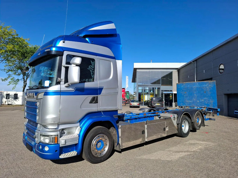 Scania R580 V8 / RETARDER / LIFT+LENKACHSE / FULL-AIR / PLATFORM 2000 KG / LEATHER / AIRCO / AUTOMATIC / EURO-6 / 2015 - משאית עם שלדת תא: תמונה 1 Scania R580 V8 / RETARDER / LIFT+LENKACHSE / FULL-AIR / PLATFORM 2000 KG / LEATHER / AIRCO / AUTOMATIC / EURO-6 / 2015 - משאית עם שלדת תא: תמונה 1