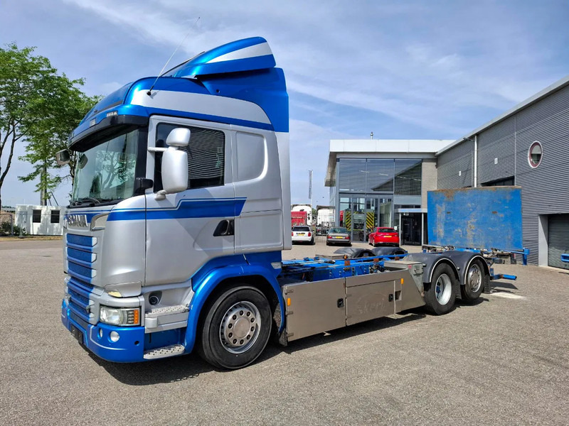 Scania R580 V8 / RETARDER / LIFT+LENKACHSE / FULL-AIR / PLATFORM 2000 KG / NAVI / LEATHER / AIRCO / AUTOMATIC / EURO-6 / 2014 - משאית עם שלדת תא: תמונה 1 Scania R580 V8 / RETARDER / LIFT+LENKACHSE / FULL-AIR / PLATFORM 2000 KG / NAVI / LEATHER / AIRCO / AUTOMATIC / EURO-6 / 2014 - משאית עם שלדת תא: תמונה 1