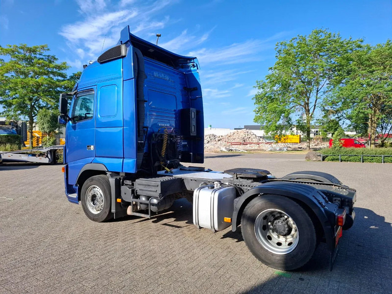 Volvo FH13-400 / HYDRAULICS / NL TRUCK / TUV:14-09-2025 / GLOBETROTTER / FRIGDE / AIRCO / AUTOMATIC / EURO-5 / 2006 - יחידת טרקטור: תמונה 3 Volvo FH13-400 / HYDRAULICS / NL TRUCK / TUV:14-09-2025 / GLOBETROTTER / FRIGDE / AIRCO / AUTOMATIC / EURO-5 / 2006 - יחידת טרקטור: תמונה 3