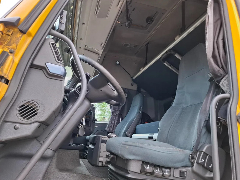 משאית תיבה Volvo FH13-420 / NL TRUCK / PLATFORM 2000KG / AIRCO / FRIDGE / AUTOMATIC / EURO-5 / 2010: תמונה 15 משאית תיבה Volvo FH13-420 / NL TRUCK / PLATFORM 2000KG / AIRCO / FRIDGE / AUTOMATIC / EURO-5 / 2010: תמונה 15