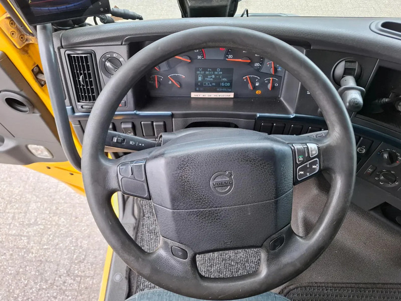 משאית תיבה Volvo FH13-420 / NL TRUCK / PLATFORM 2000KG / AIRCO / FRIDGE / AUTOMATIC / EURO-5 / 2010: תמונה 17 משאית תיבה Volvo FH13-420 / NL TRUCK / PLATFORM 2000KG / AIRCO / FRIDGE / AUTOMATIC / EURO-5 / 2010: תמונה 17