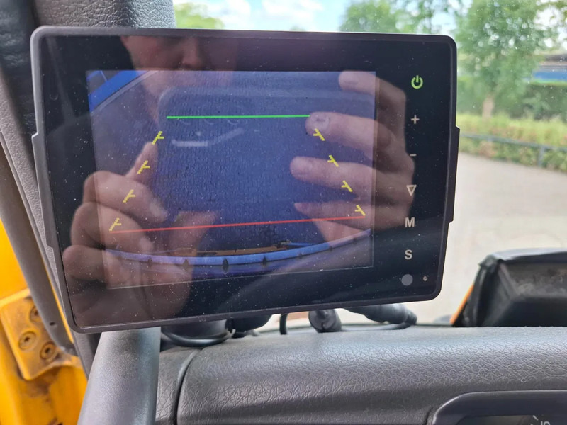 משאית תיבה Volvo FH13-420 / NL TRUCK / PLATFORM 2000KG / AIRCO / FRIDGE / AUTOMATIC / EURO-5 / 2010: תמונה 20 משאית תיבה Volvo FH13-420 / NL TRUCK / PLATFORM 2000KG / AIRCO / FRIDGE / AUTOMATIC / EURO-5 / 2010: תמונה 20