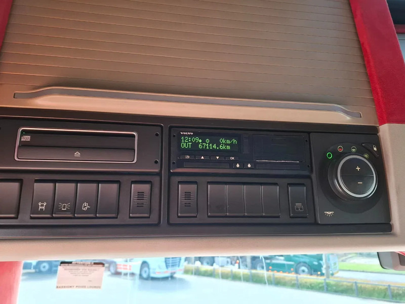 יחידת טרקטור Volvo FH4-460 / VEB+ / DOUBLE TANK / FRIDGE / AUTOMATIC / EURO-6 / 2018: תמונה 19
