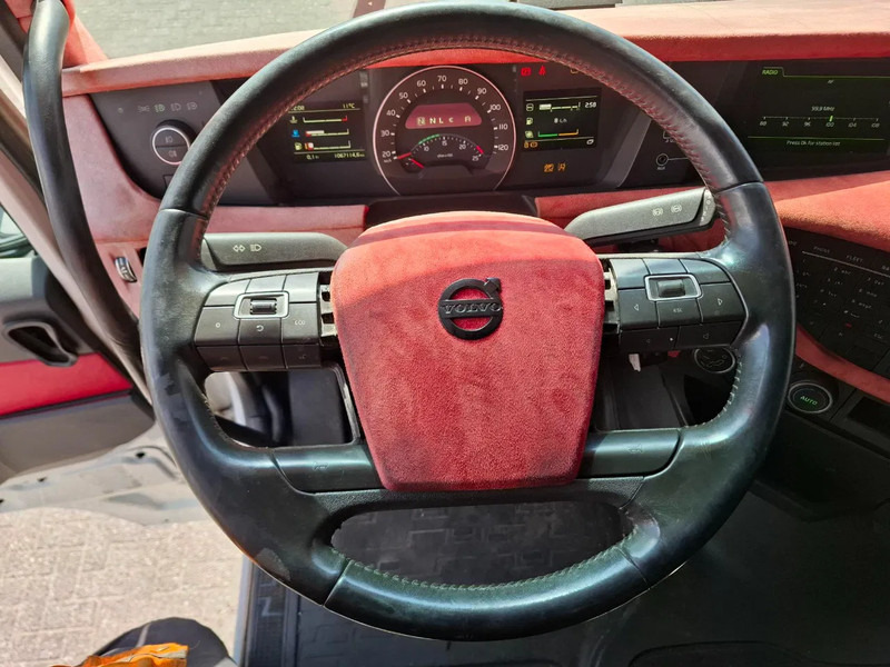 יחידת טרקטור Volvo FH4-460 / VEB+ / DOUBLE TANK / FRIDGE / AUTOMATIC / EURO-6 / 2018: תמונה 12