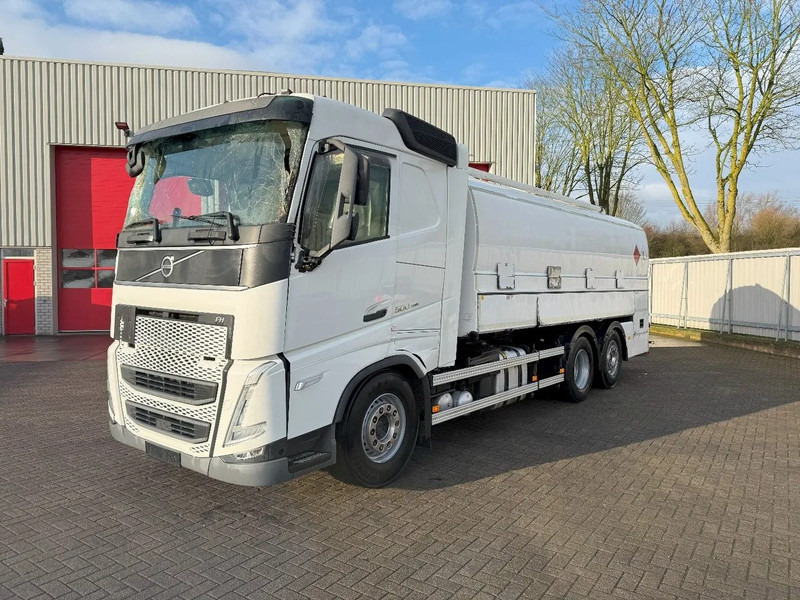 Volvo FH5-500 6X2 / ENGINE RUNNING / LIFT+LENKACHSE / FULL AIR / ADR / EUROTANK / 9-TON FRONT AXLE / EURO-6 / 2022 - משאית מכל: תמונה 1 Volvo FH5-500 6X2 / ENGINE RUNNING / LIFT+LENKACHSE / FULL AIR / ADR / EUROTANK / 9-TON FRONT AXLE / EURO-6 / 2022 - משאית מכל: תמונה 1