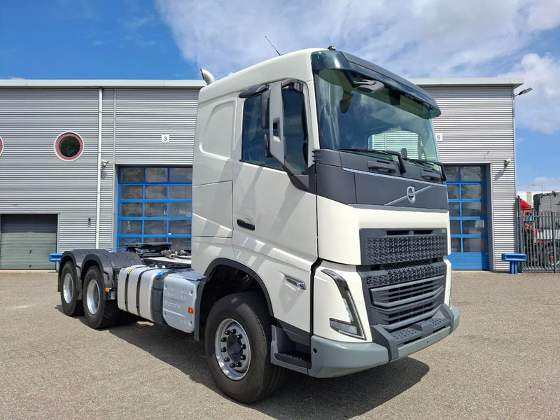 Volvo FH5-500 / 6X4 / RETARDER / HYDRAULICS / ONLY:46190 KM / BIG AXLE / VEB+ / ACC / LWDS / TOP CONDITION / AUTOMATIC / EURO-6 / 2023 - יחידת טרקטור: תמונה 2 Volvo FH5-500 / 6X4 / RETARDER / HYDRAULICS / ONLY:46190 KM / BIG AXLE / VEB+ / ACC / LWDS / TOP CONDITION / AUTOMATIC / EURO-6 / 2023 - יחידת טרקטור: תמונה 2