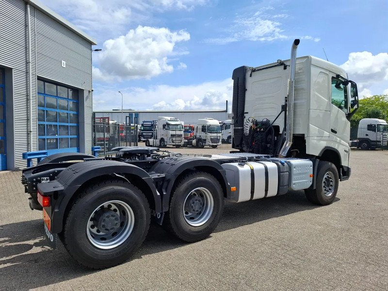 Volvo FH5-500 / 6X4 / RETARDER / HYDRAULICS / ONLY:46190 KM / BIG AXLE / VEB+ / ACC / LWDS / TOP CONDITION / AUTOMATIC / EURO-6 / 2023 - יחידת טרקטור: תמונה 4 Volvo FH5-500 / 6X4 / RETARDER / HYDRAULICS / ONLY:46190 KM / BIG AXLE / VEB+ / ACC / LWDS / TOP CONDITION / AUTOMATIC / EURO-6 / 2023 - יחידת טרקטור: תמונה 4