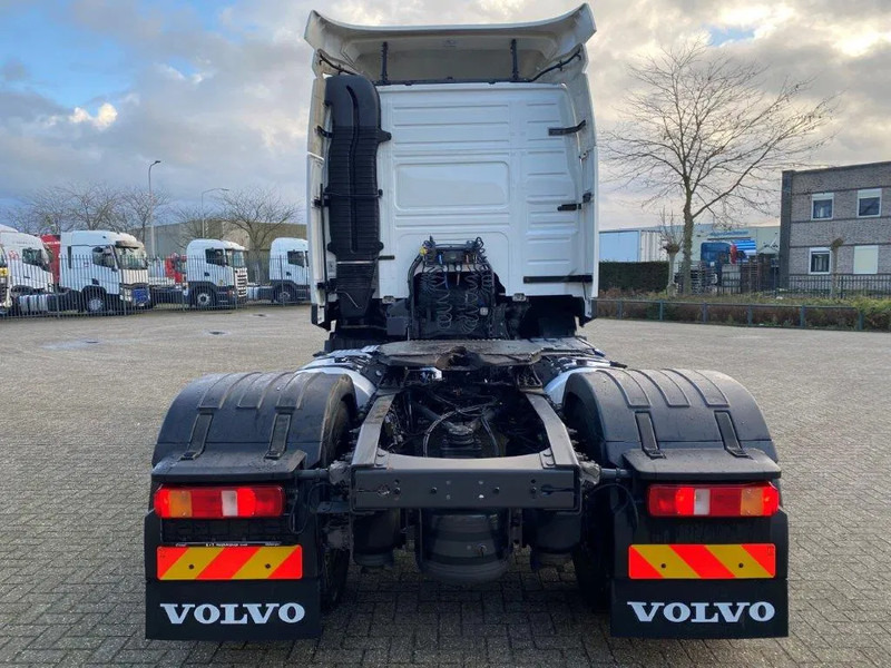 Volvo FM11-370 / GERMAN TRUCK / KB CHASSIS / VEB / ACC / LWDS / DOUBLE TANK / ONLY:763562 KM / AIRCO / AUTOMATIC / EURO-6 / 2018 - יחידת טרקטור: תמונה 4 Volvo FM11-370 / GERMAN TRUCK / KB CHASSIS / VEB / ACC / LWDS / DOUBLE TANK / ONLY:763562 KM / AIRCO / AUTOMATIC / EURO-6 / 2018 - יחידת טרקטור: תמונה 4