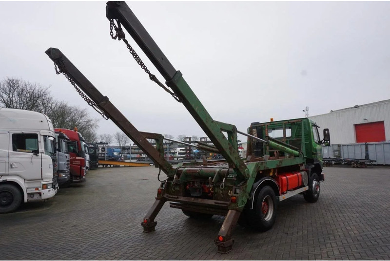 הַחכָּרָה Volvo FM12-420 / ENGINE RUNNING / 4X4 / HYDRAULICS / BIG AXLE / ONLY:510426 KM / FULL STEEL / EURO-3 / 2001 Volvo FM12-420 / ENGINE RUNNING / 4X4 / HYDRAULICS / BIG AXLE / ONLY:510426 KM / FULL STEEL / EURO-3 / 2001: תמונה 10