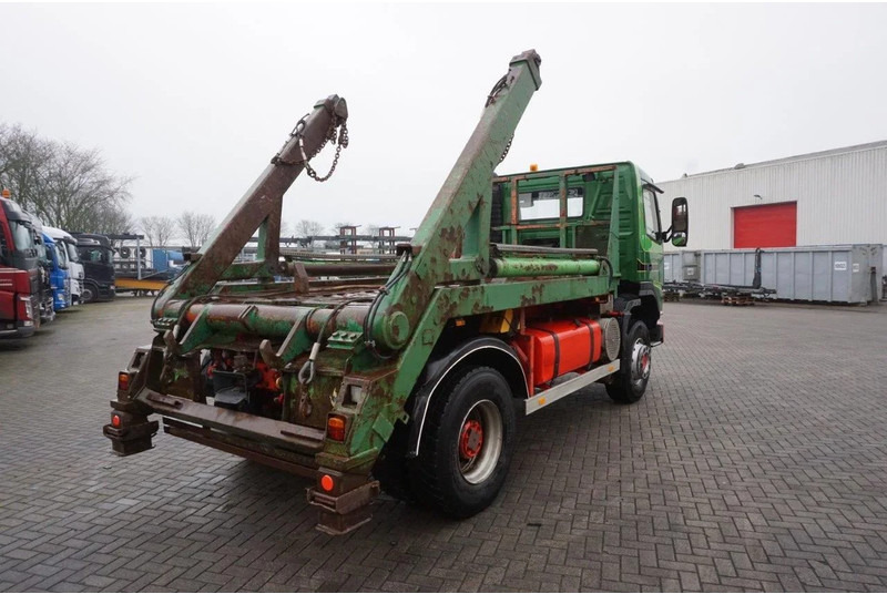 הַחכָּרָה Volvo FM12-420 / ENGINE RUNNING / 4X4 / HYDRAULICS / BIG AXLE / ONLY:510426 KM / FULL STEEL / EURO-3 / 2001 Volvo FM12-420 / ENGINE RUNNING / 4X4 / HYDRAULICS / BIG AXLE / ONLY:510426 KM / FULL STEEL / EURO-3 / 2001: תמונה 9