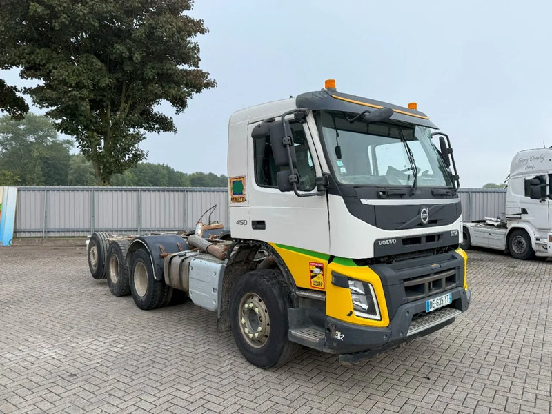 Volvo FMX 450 / ENGINE RUNNING / 8X4 / VEB / ONLY:260642 KM / PTO / LIFT+LENKACHSE / ALCOA / AUTOMATIC / EURO-6 / 2014 - משאית עם שלדת תא: תמונה 2 Volvo FMX 450 / ENGINE RUNNING / 8X4 / VEB / ONLY:260642 KM / PTO / LIFT+LENKACHSE / ALCOA / AUTOMATIC / EURO-6 / 2014 - משאית עם שלדת תא: תמונה 2
