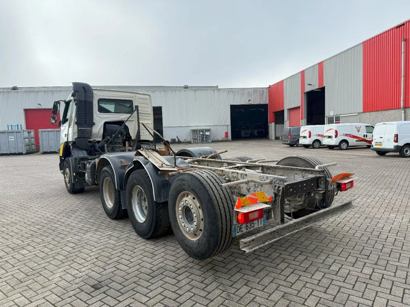 Volvo FMX 450 / ENGINE RUNNING / 8X4 / VEB / ONLY:260642 KM / PTO / LIFT+LENKACHSE / ALCOA / AUTOMATIC / EURO-6 / 2014 - משאית עם שלדת תא: תמונה 3 Volvo FMX 450 / ENGINE RUNNING / 8X4 / VEB / ONLY:260642 KM / PTO / LIFT+LENKACHSE / ALCOA / AUTOMATIC / EURO-6 / 2014 - משאית עם שלדת תא: תמונה 3