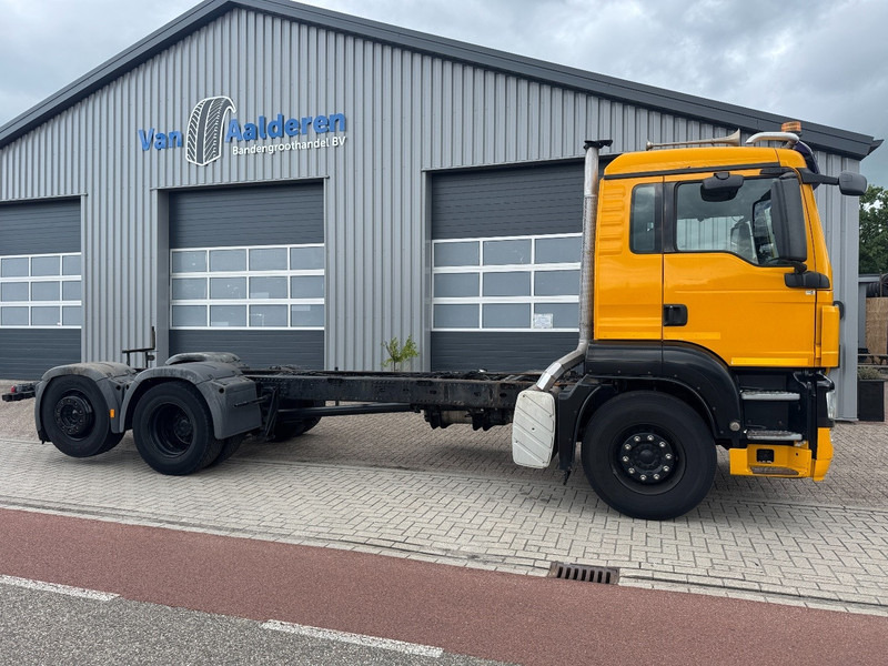 MAN TGS 26.360 6x2, Manual Gear, Steering Axle - משאית עם שלדת תא: תמונה 2 MAN TGS 26.360 6x2, Manual Gear, Steering Axle - משאית עם שלדת תא: תמונה 2