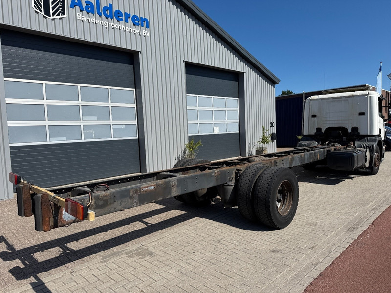 Scania P230 Retarder/Wb:630 cm /920Chassis - משאית עם שלדת תא: תמונה 3 Scania P230 Retarder/Wb:630 cm /920Chassis - משאית עם שלדת תא: תמונה 3