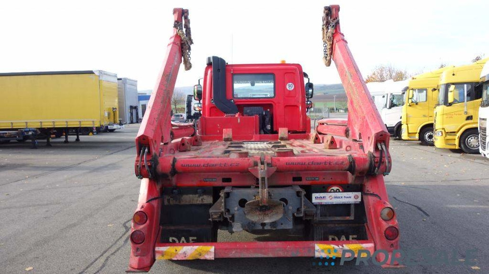 DAF CF 370 FA Day Cab EURO 6 řetězový nosič kontejnerů AK12 - משאית דילוג העמסה: תמונה 4 DAF CF 370 FA Day Cab EURO 6 řetězový nosič kontejnerů AK12 - משאית דילוג העמסה: תמונה 4