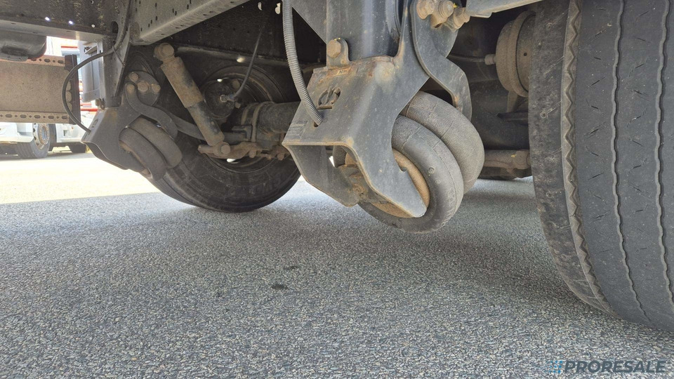 סמיטריילר עם וילונות צד KRONE SD MEGA LINER SDP 27: תמונה 7