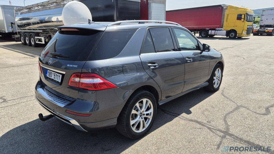 MERCEDES-BENZ ML 350 BLUETEC 4MATIC - מכונית: תמונה 4 MERCEDES-BENZ ML 350 BLUETEC 4MATIC - מכונית: תמונה 4