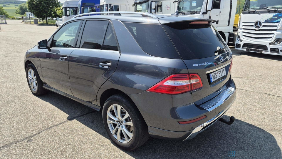 MERCEDES-BENZ ML 350 BLUETEC 4MATIC - מכונית: תמונה 3 MERCEDES-BENZ ML 350 BLUETEC 4MATIC - מכונית: תמונה 3