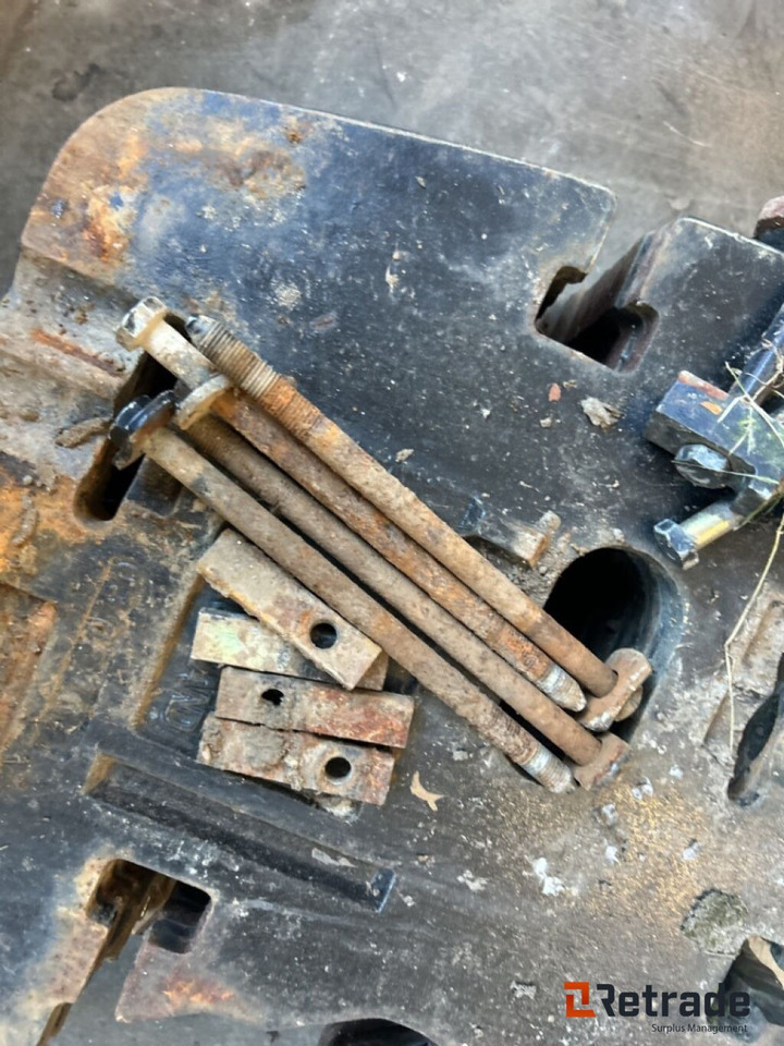 10 stk Front vekter til traktor - משקל נגד: תמונה 4 10 stk Front vekter til traktor - משקל נגד: תמונה 4