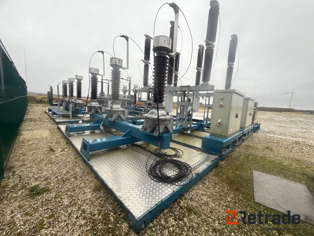 3 polet ABB EMF E-123 123 kV spændingstransformer / 3 phase voltage transformer EMF E-123 - ציוד תעשייתי: תמונה 1 3 polet ABB EMF E-123 123 kV spændingstransformer / 3 phase voltage transformer EMF E-123 - ציוד תעשייתי: תמונה 1