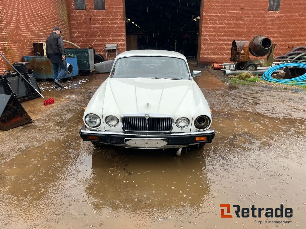 Bil Jaguar XJ 6 4,2 Oldtimer - מכונית: תמונה 2 Bil Jaguar XJ 6 4,2 Oldtimer - מכונית: תמונה 2