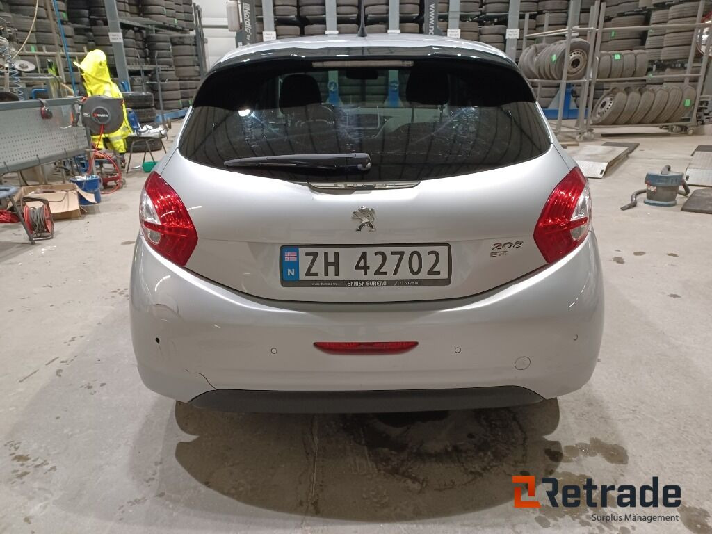 Bil Peugeot 208 Automat - מכונית: תמונה 5 Bil Peugeot 208 Automat - מכונית: תמונה 5