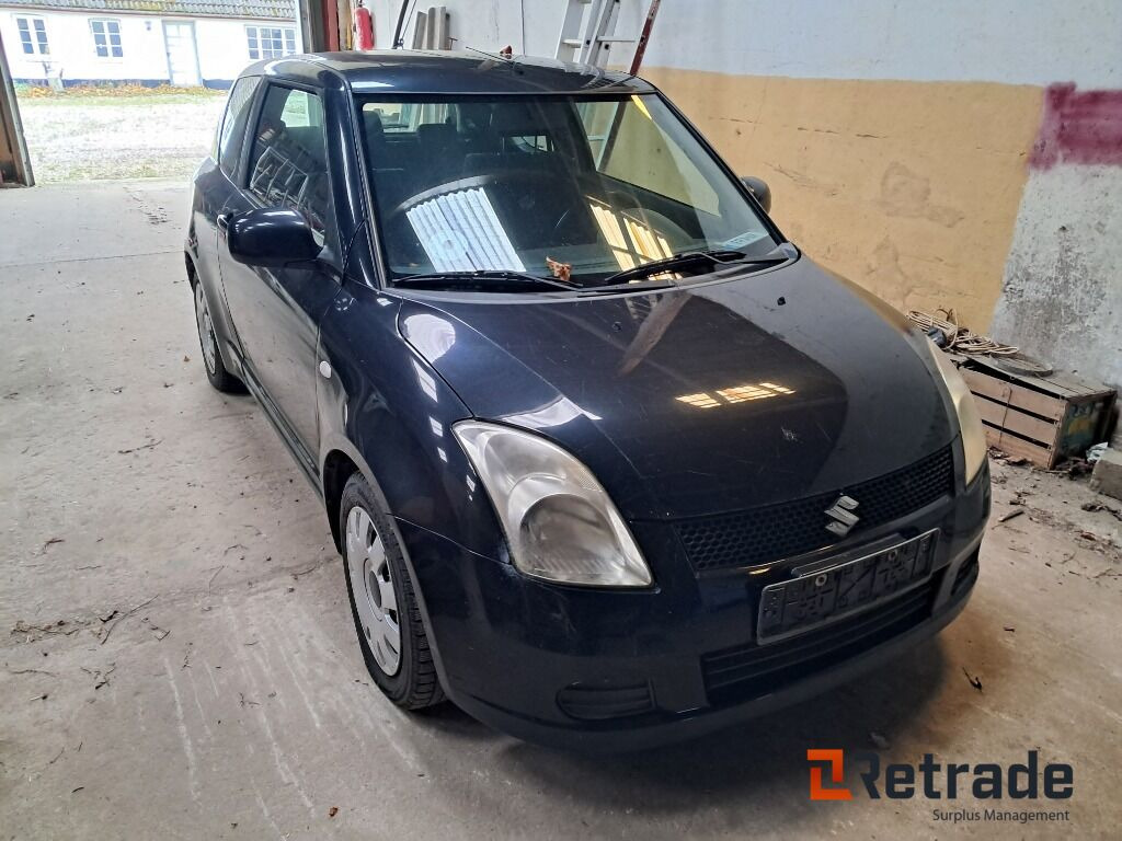 Bil Suzuki Swift 1,3 A/mt - מכונית: תמונה 2 Bil Suzuki Swift 1,3 A/mt - מכונית: תמונה 2